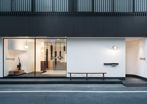 Aesop-store-in-Kyoto-by-Simplicity_dezeen_1