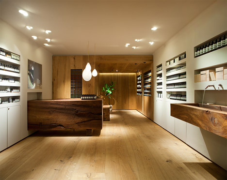 Aesop_Bibliotekstan_by_In_Praise_of_Shadows_dezeen_468_0