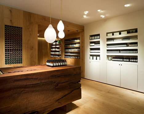 Aesop_Bibliotekstan_by_In_Praise_of_Shadows_dezeen_468_2
