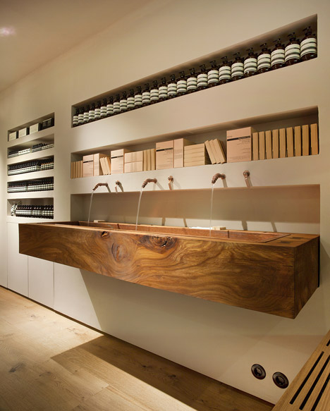 Aesop_Bibliotekstan_by_In_Praise_of_Shadows_dezeen_468_6