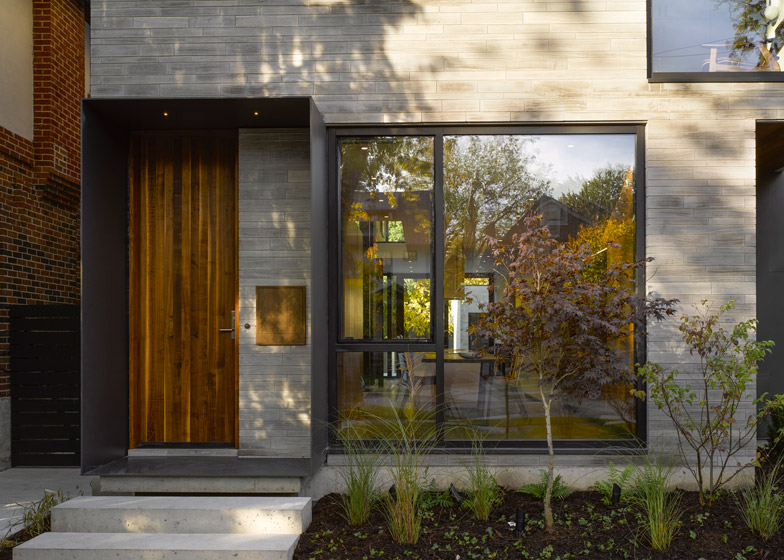 Moore_park_residence_by_Drew_Mandel_Architects_dezeen_784_2